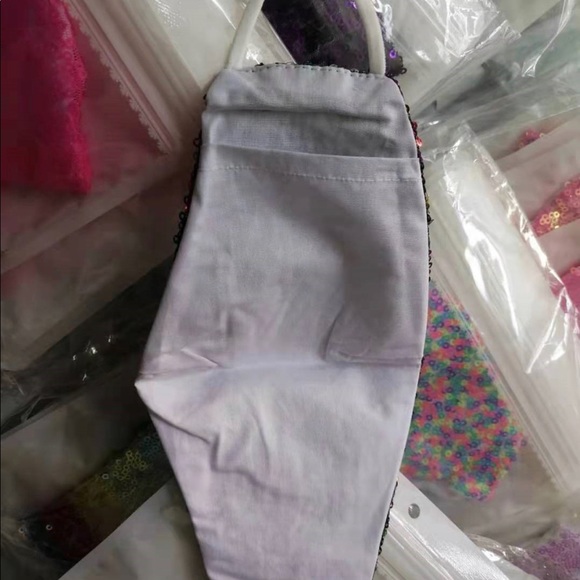 Face mask - Picture 5 of 6